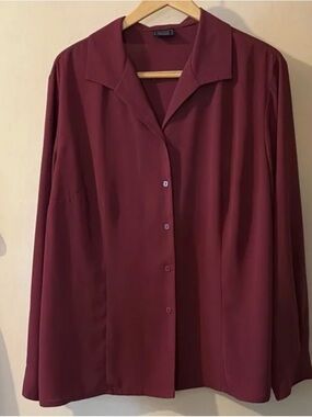 Vintage Laura Scot Button-Front Collared Blouse in Wine